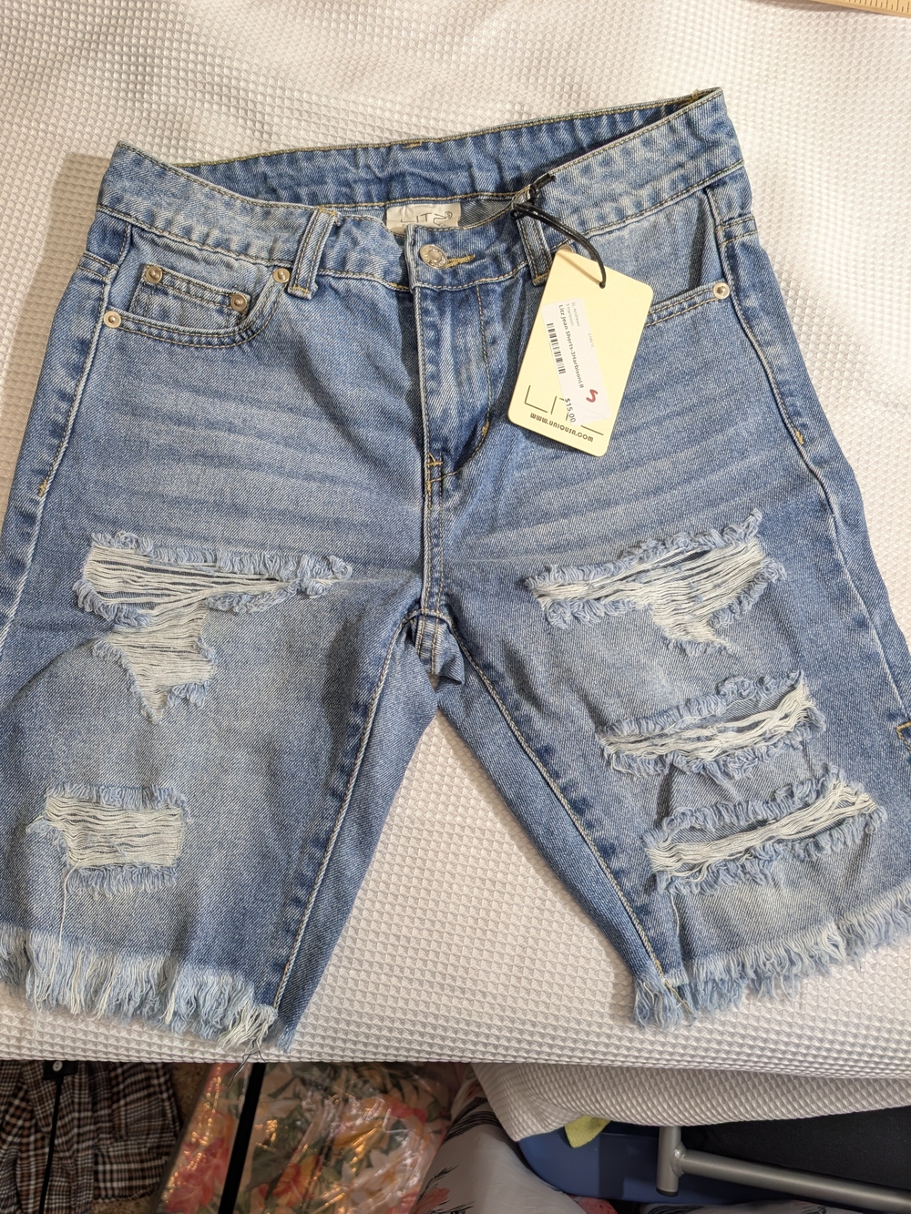 Women’s Light Blue Distressed Denim Jean Shorts Size S,M,L